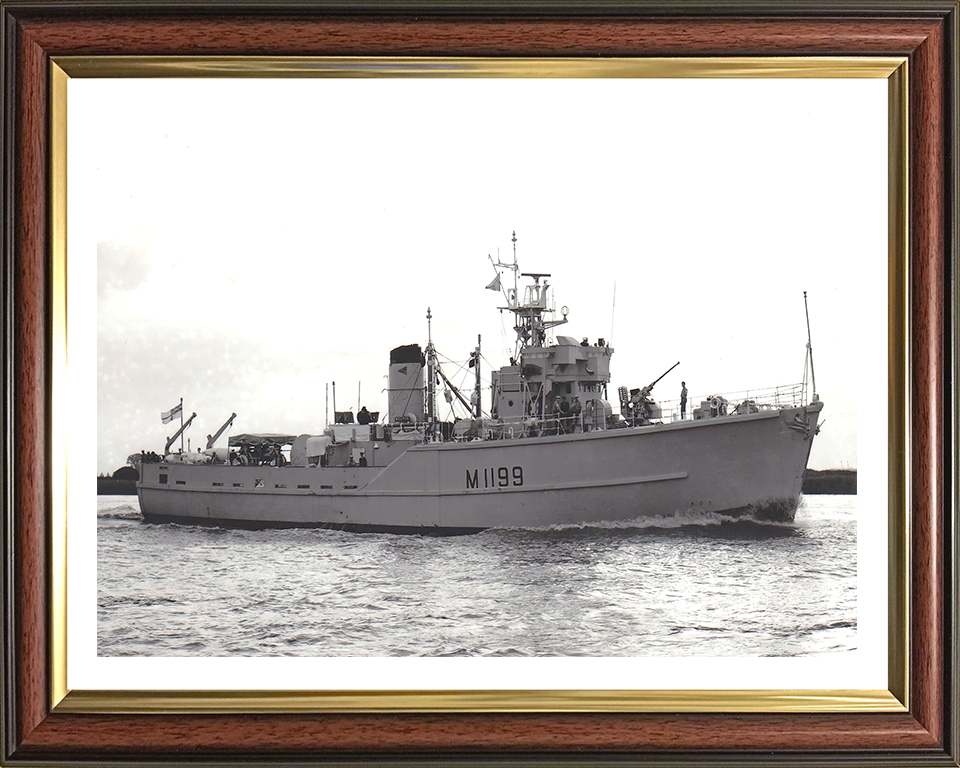 HMS Belton M1199 Royal Navy Ton Class Minesweeper Photo Print or Framed Print - Hampshire Prints