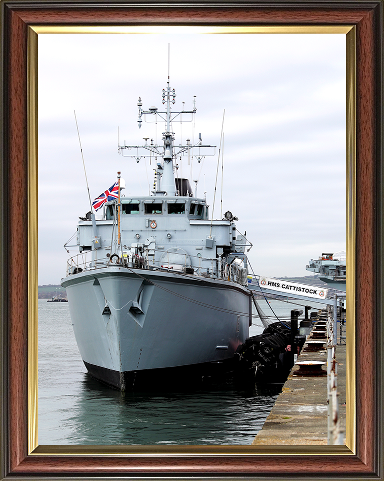 HMS Cattistock M31 Royal Navy Hunt class mine hunter Photo Print or Framed Print - Hampshire Prints