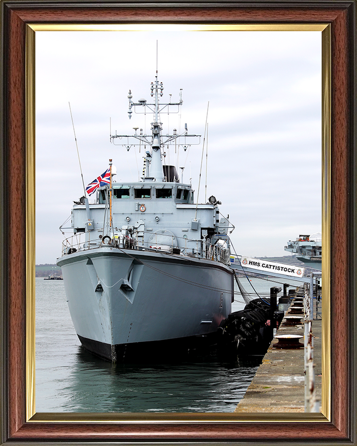 HMS Cattistock M31 Royal Navy Hunt class mine hunter Photo Print or Framed Print - Hampshire Prints