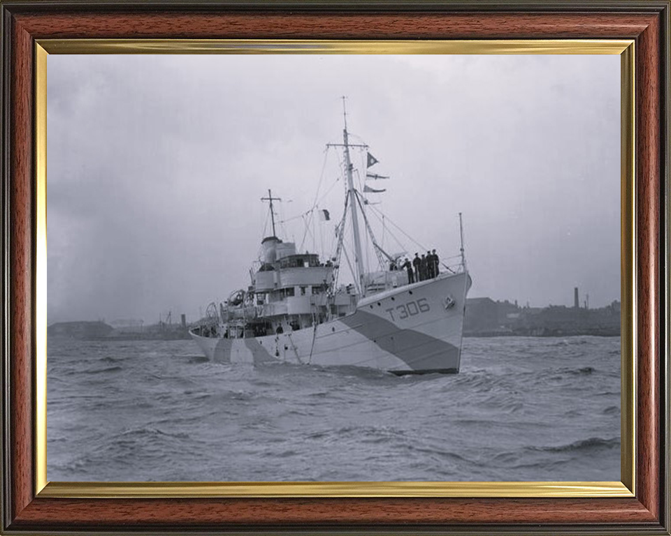 HMS Bream T306 Royal Navy Fish class anti submarine warfare trawler Photo Print or Framed Print - Hampshire Prints