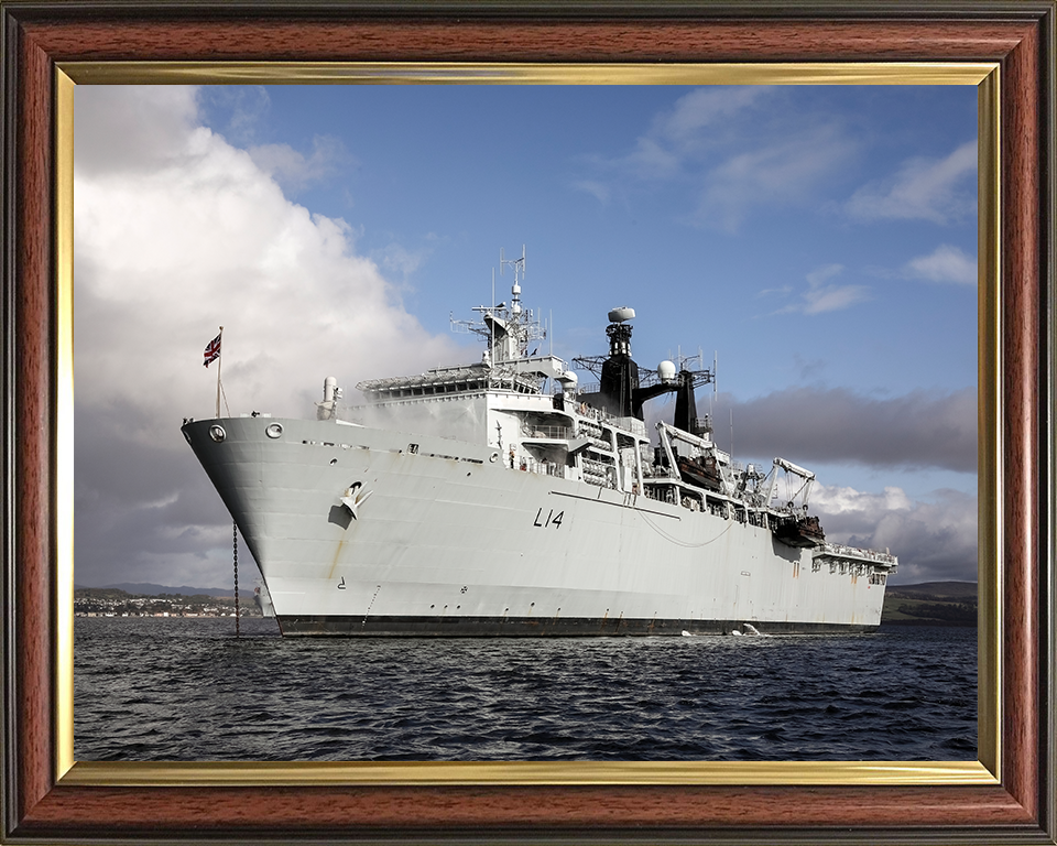 HMS Albion L14 | Photo Print | Framed Print | Albion Class | Amphibious ship | Royal Navy - Hampshire Prints