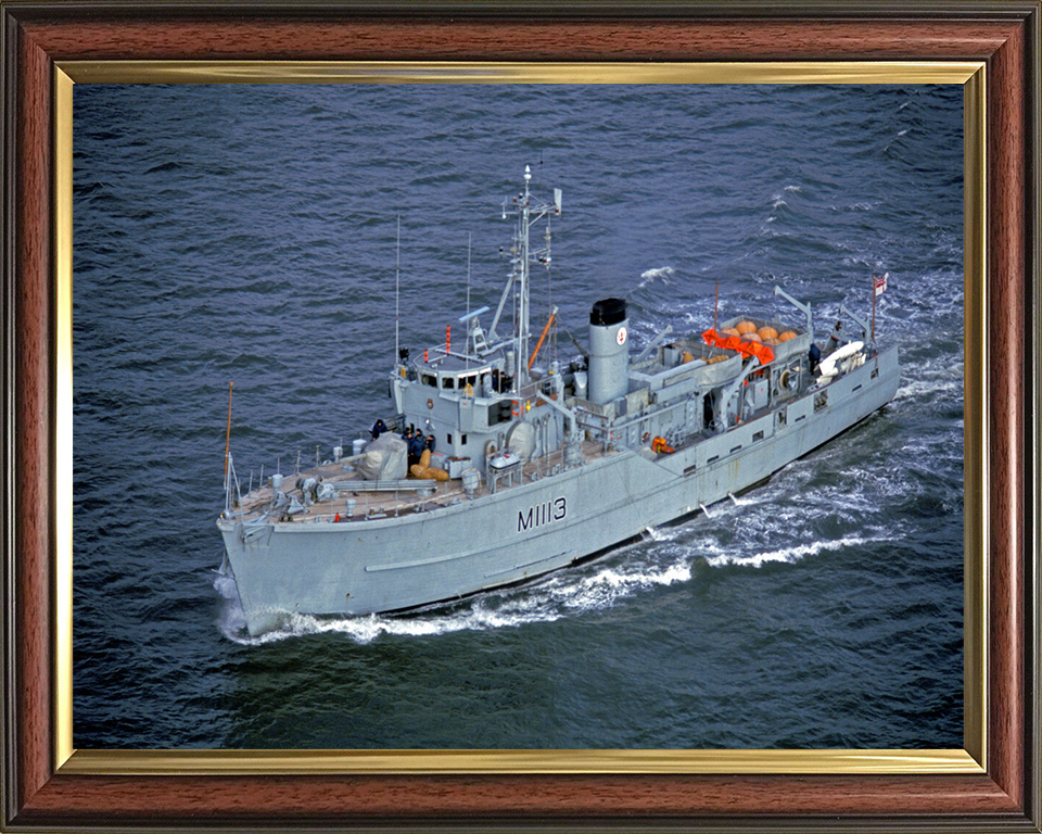 HMS Brereton M1113 Royal Navy Ton class minesweeper Photo Print or Framed Print - Hampshire Prints