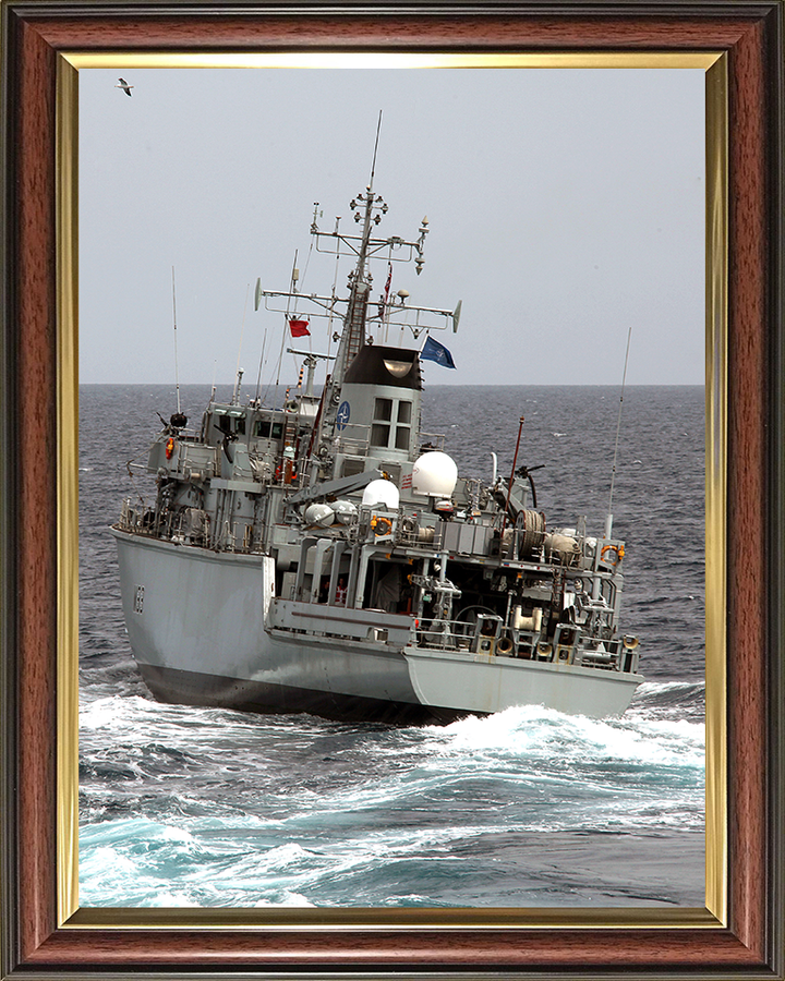 HMS Brocklesby M33 Royal Navy Hunt class Mine Counter Measures Vessel Photo Print or Framed Print - Hampshire Prints