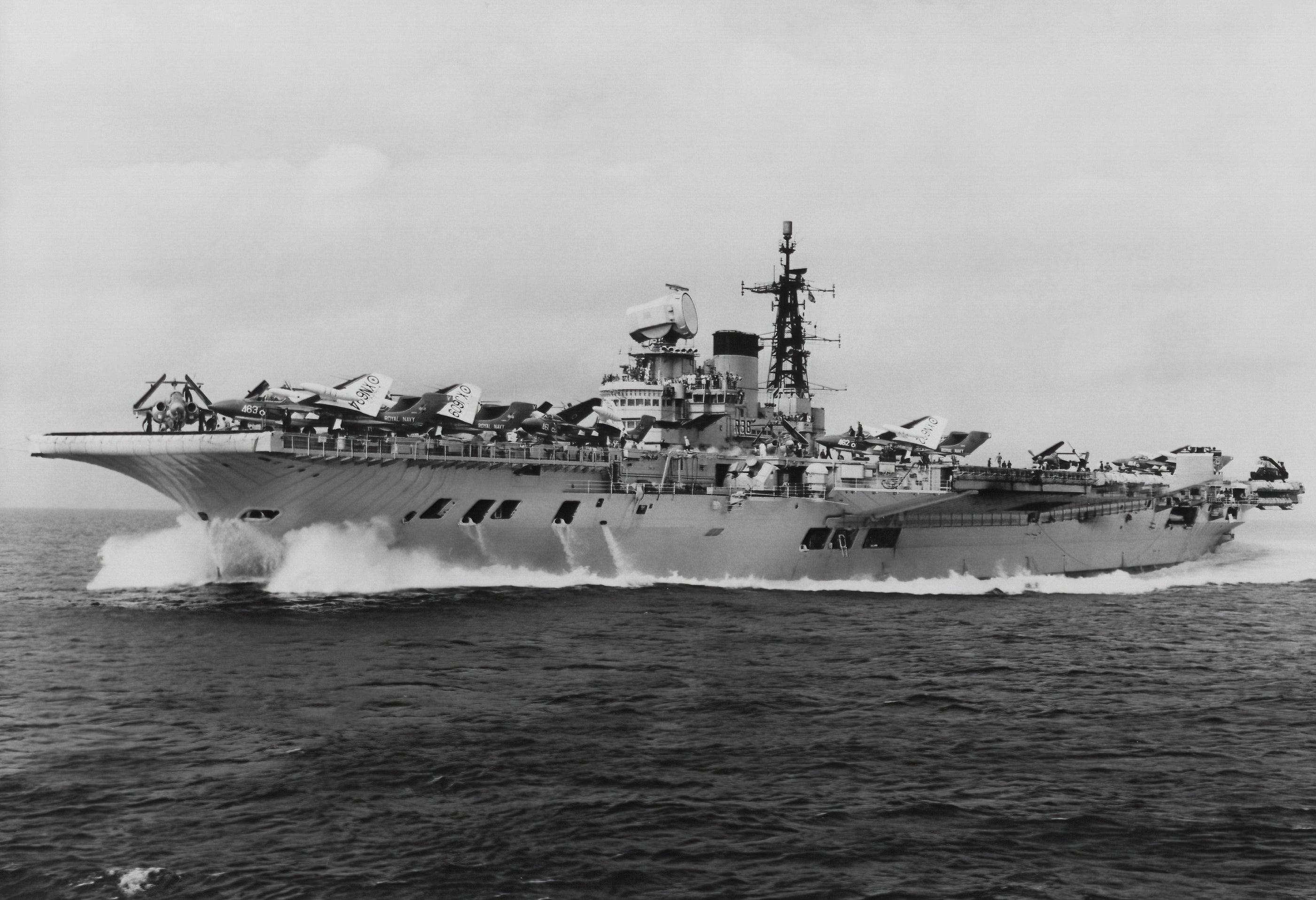 HMS Victorious R38 | Photo Print | Framed Print | Illustrious Class ...